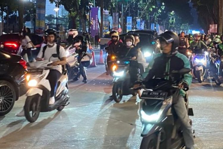 volume kendaraan, EXO Planet 6, Polytron Indonesia Open 2026, Indofest, Akhir Pekan Ini GBK Padat Acara, Simak Rekayasa Lalu Lintasnya, Beberapa agenda yang siap menyedot perhatian massa antara lain:, Strategi dan Personel di Lapangan, a. Lalu lintas dari Selatan:, b. Lalu lintas dari Utara:, c. Lalu lintas dari Barat:, d. Lalu lintas dari Timur