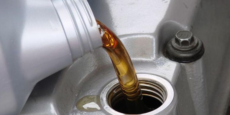 filter udara, Bahaya Tersembunyi Bila Motor Matik Kelebihan Oli