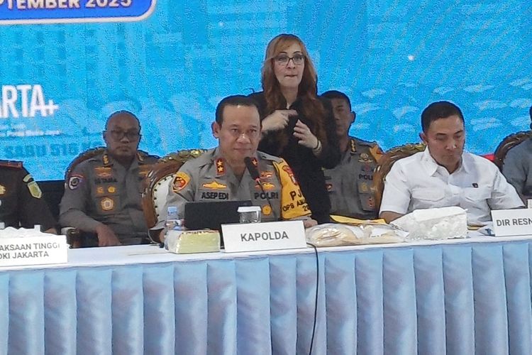 Jakarta, Ormas, Kapolda Metro Jaya, kapolda metro, GRIB Jaya, Kapolda Metro Ajak Ormas Bersatu Jaga Jakarta, dari KOKAM hingga GRIB Jaya, Daftar Ormas yang Diminta Jaga Jakarta, Pesan Kapolda: Jaga Jakarta dengan Harmoni dan Kepedulian, Ormas Dinilai Punya Kekuatan Moral dan Sosial, Apresiasi untuk Peran Sosial Ormas