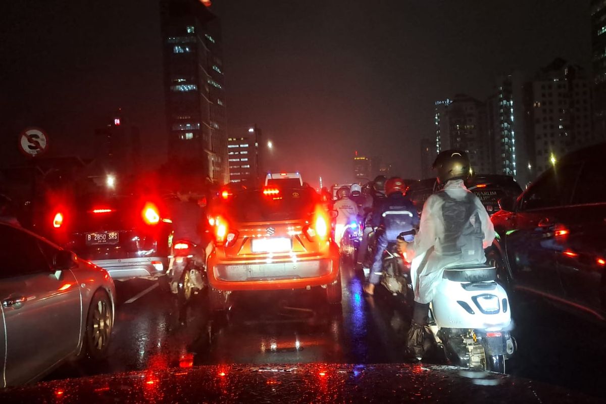 Kemacetan Jakarta, stres pengendara, agresi berkendara, strategi mengatasi stres, Stres Efek Kemacetan di TB Simatupang, Ini Solusi dan Saran dari Ahli