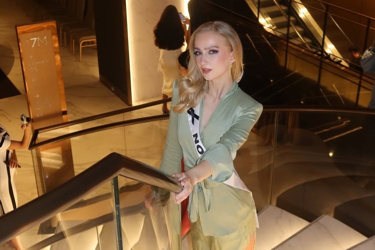 Norwegia, Norway, Miss Universe, miss universe 2025, norway salmon, Leonora Lysglimt Rodland, miss norwegia, miss norway 2025, Miss Norwegia Leonora Lysglimt Pakai Kostum Salmon di Miss Universe 2025