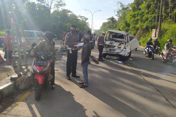 sasis, mobil, mobil bekas, Waspada Mobil Bekas Tabrakan Berat, Deteksi Kerusakan sampai Sasis