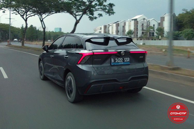 MG 4 EV, mobil listrik, baterai habis, MG Care, MG 4 EV: Tanda Baterai Habis dan Solusi Darurat