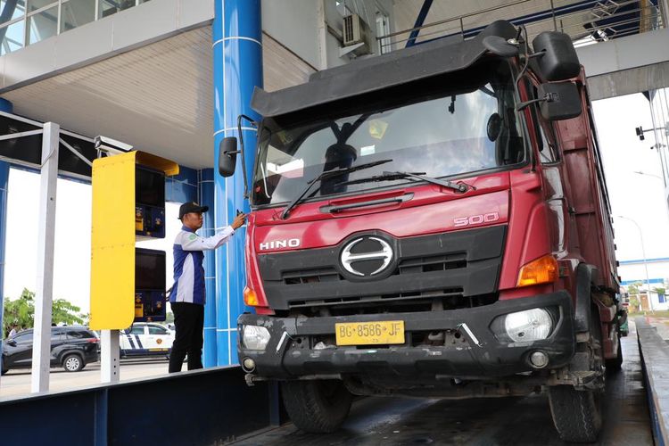 normalisasi, truk, ODOL, Kemenhub, aturan, Menuju Zero ODOL, Kemenhub Mulai Normalisasi Ratusan Truk
