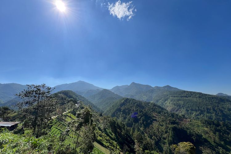 Karanganyar, wisata karanganyar, Jatiyoso, Jatiyoso karanganyar, kafe di jatiyoso, Kafe di Jatiyoso Karanganyar Ini Suguhkan Keindahan Panorama Lawu Selatan