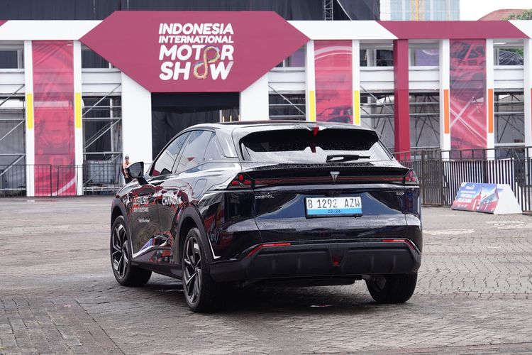 komparasi, Changan, Deepal S07, Sealion 7, Adu Canggih SUV Listrik China: Deepal S07 vs Sealion 7, Desain dan Dimensi, Fitur Unggulan, Performa dan Jarak Tempuh, Harga dan Nilai Jual, Kesimpulan