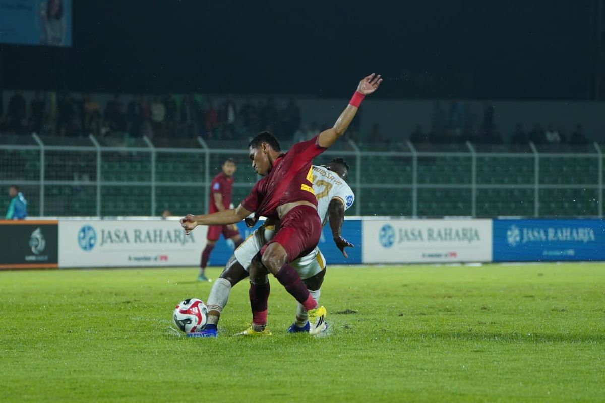 Bhayangkara FC, Arema FC, Joel Vinicius, Privat Mbarga, Moussa Sidibe, Dalberto, Hasil Bhayangkara FC Vs Arema FC 2-1: Guardians Remontada Lawan 9 Pemain Singo Edan