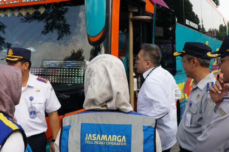 inspeksi, Tol Jagorawi, bus pariwisata, ramp check, 158 Bus Terjaring di Tol Jagorawi, Masalah KIR Paling Banyak Ditemukan