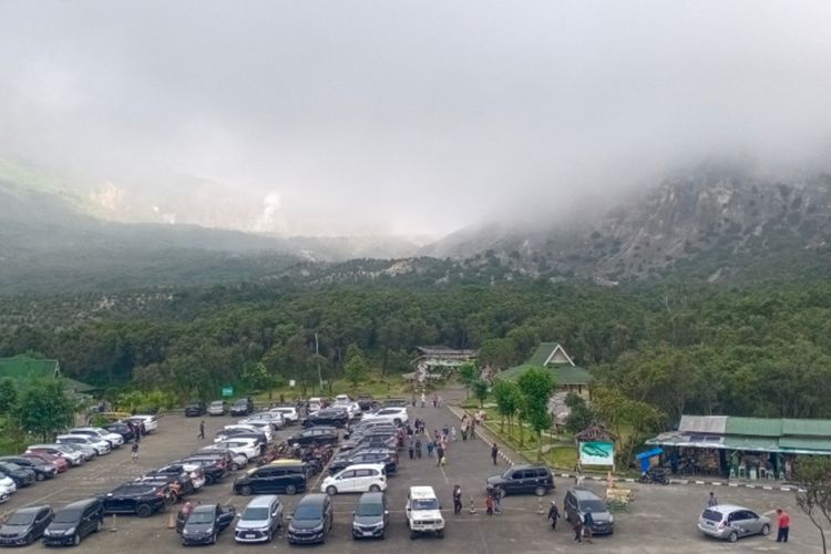 Jakarta, 5 Spot Wisata Alam yang Cocok Untuk Trail Running di Dekat Jakarta, 1. Jalur Kawah Ratu, 2. Gunung Cikuray, Garut, 3. Kawasan Taman Nasional Gunung Gede Pangrango, 4. Gunung Salak, Bogor, 5. Gunung Papandayan, Garut