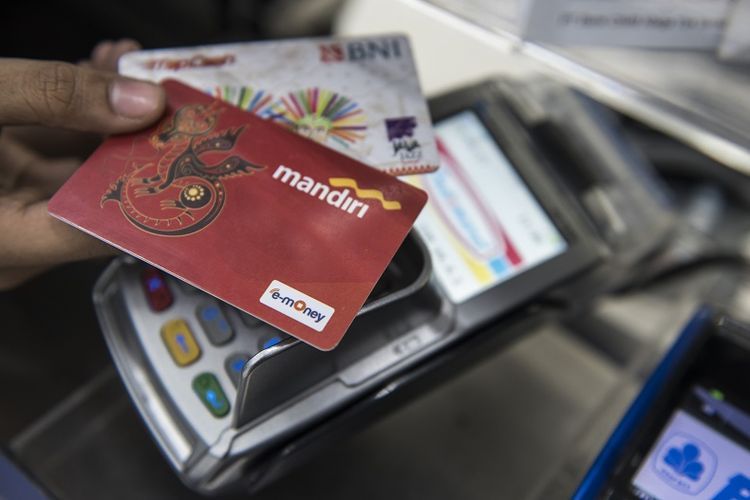 jalan tol, mudik, kartu e-toll, kartu elektronik toll, mudik Lebaran 2025, Persiapan Mudik Lebaran, Begini Cara Isi Saldo E-Toll Mandiri dan BCA