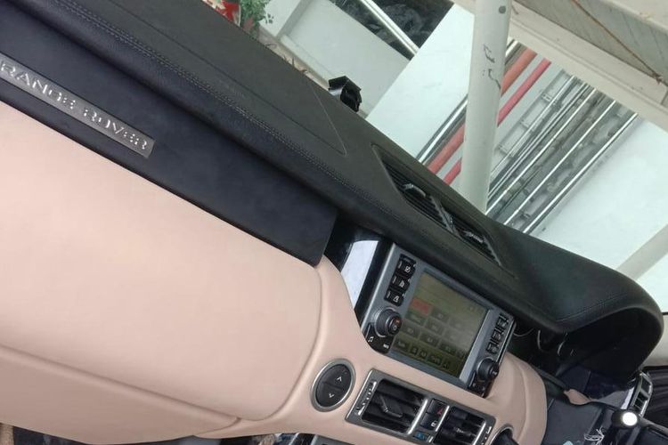 dasbor, interior, mobil, Dasbor Mobil Mulai Lengket dan Mengilap, Begini Cara Merawatnya
