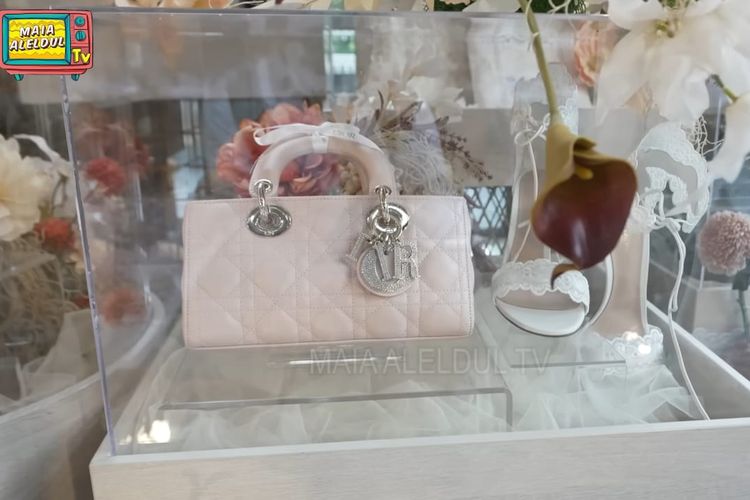 Daftar Seserahan Lamaran El Rumi untuk Syifa Hadju, Ada Rolex Rp 341 Juta, Tas Berluti, Parfum Bond No. 9, Tas Dior, Jam tangan Rolex