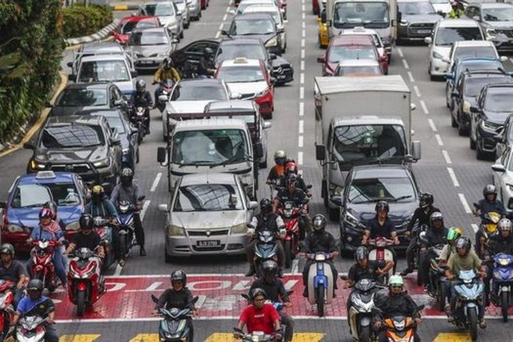Malaysia, Singapura, Jepang, lawan arah, Indonesia, sanksi, Lawan Arah di Jepang Bisa Denda Rp 100 Juta, di Indonesia cuma Rp 500.000