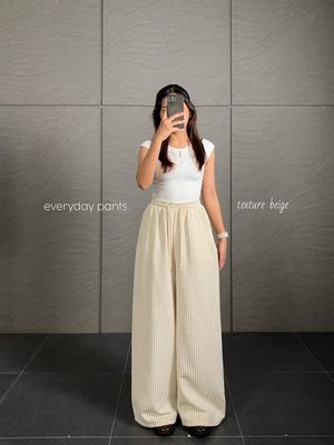 rekomendasi celana garis, 6 Rekomendasi Celana Garis Brand Lokal, Cocok untuk Harian hingga ke Kantor, 1. Noir De Jette, 2. Edelweis Fashion, 3. Hyle Clothing, 4. By Acloth, 5. Holaa Wear, 6. Hero Official