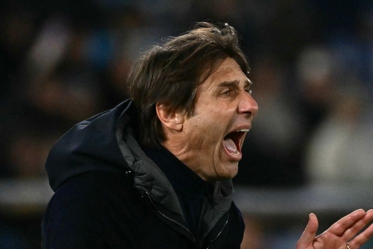 Piala Dunia 2026, Napoli, Antonio Conte, presiden FIGC, Italia Cari Pelatih Baru, Conte Justru Tawarkan Diri Sendiri