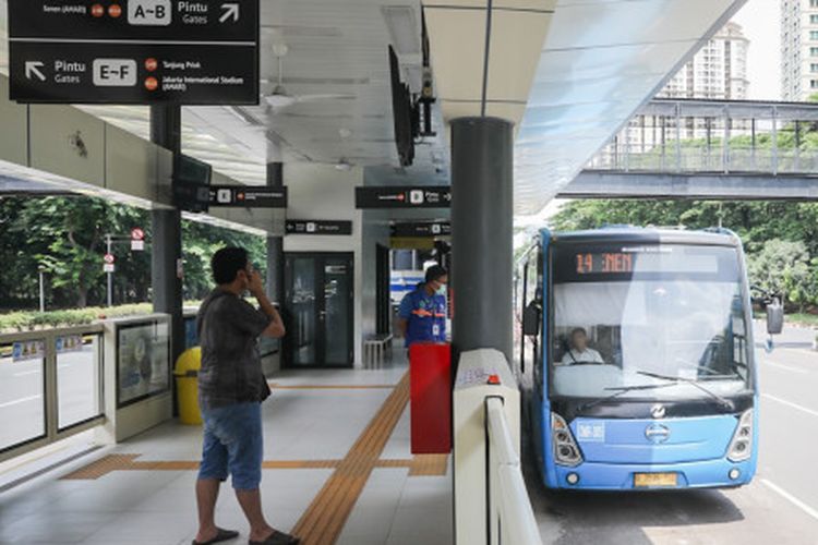 pelanggan harian, Transjakarta, transformasi digital, teknologi AI, Teknologi AI, Transformasi digital, TransJakarta, Transjakarta Capai 1 Juta Penumpang Berkat Teknologi AI