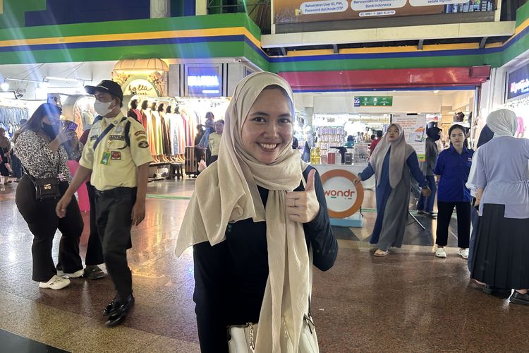 Tanah Abang, baju Lebaran, Pemburu Baju Lebaran Merasa Puas Belanja Langsung di Tanah Abang