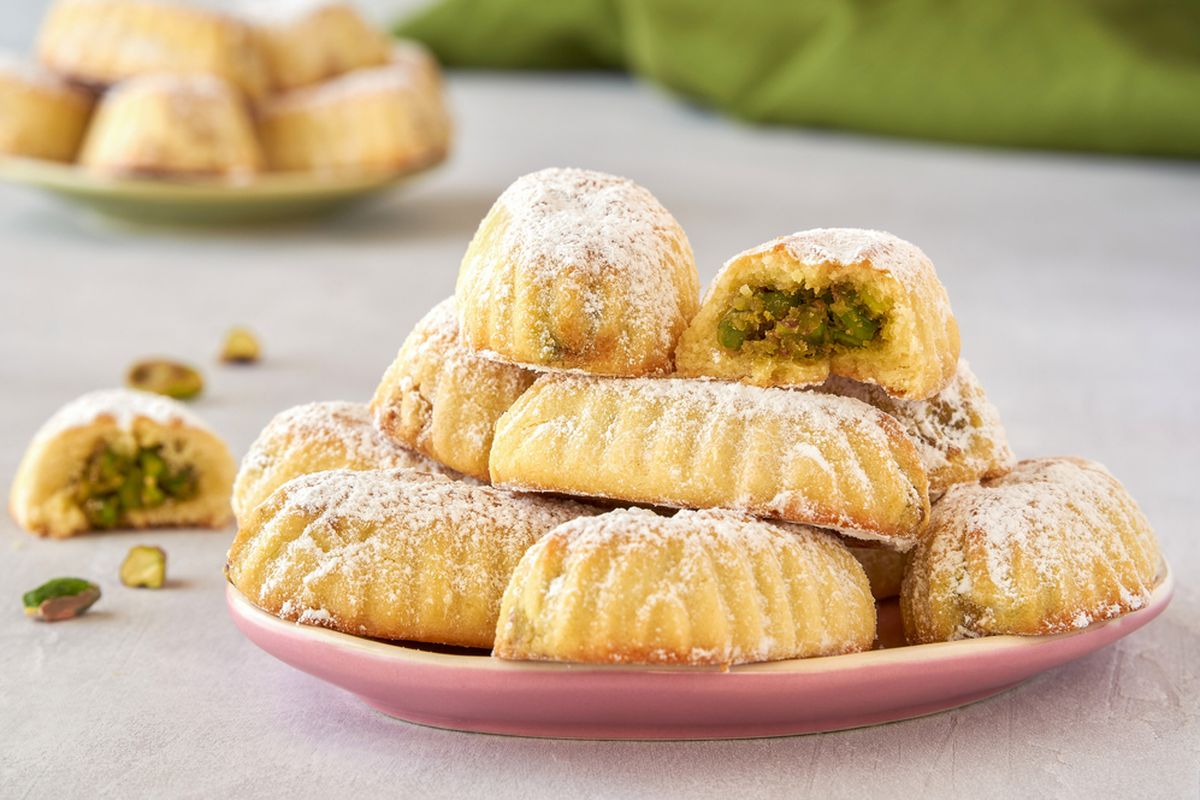 Maamoul, maamoul, maamoul adalah, maamoul biskuit, maamoul cookies, maamoul dates, Maamoul, Kue Isi Kurma yang Disajikan Saat Paskah dan Idul Fitri