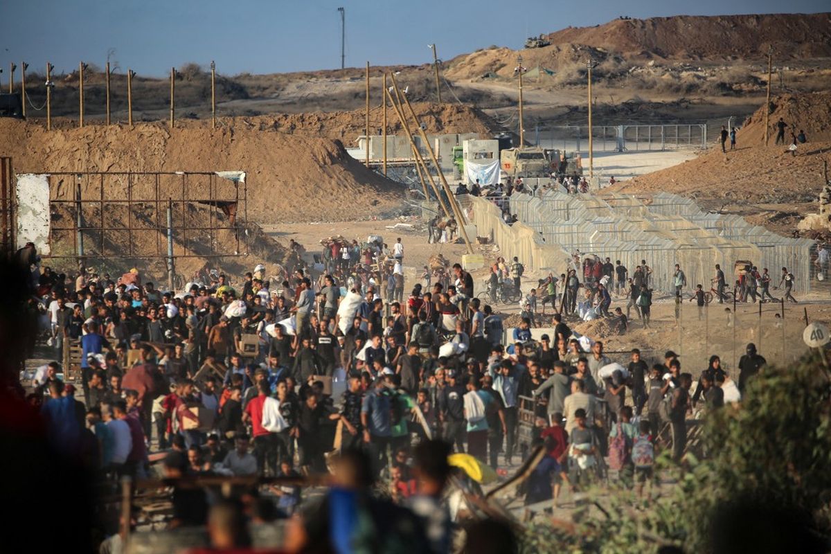 Gaza, kelaparan, bantuan, Bantuan, Israel, militer Israel, Kelaparan, Kelaparan Massal Melanda Gaza, Kelaparan Massal Melanda Gaza: Anak-Anak Tewas, Bantuan Dihancurkan, Dunia Terdiam, Warga Gaza Bertahan Hidup dengan Rumput dan Pakan Ternak, Ribuan Ton Bantuan Tidak Pernah Sampai, PBB: Ini Adalah Hukuman Kolektif dan Genosida, Bantuan Udara Tidak Efektif, Warga Tetap Terancam, Jeda Taktis Tak Menjamin Keselamatan