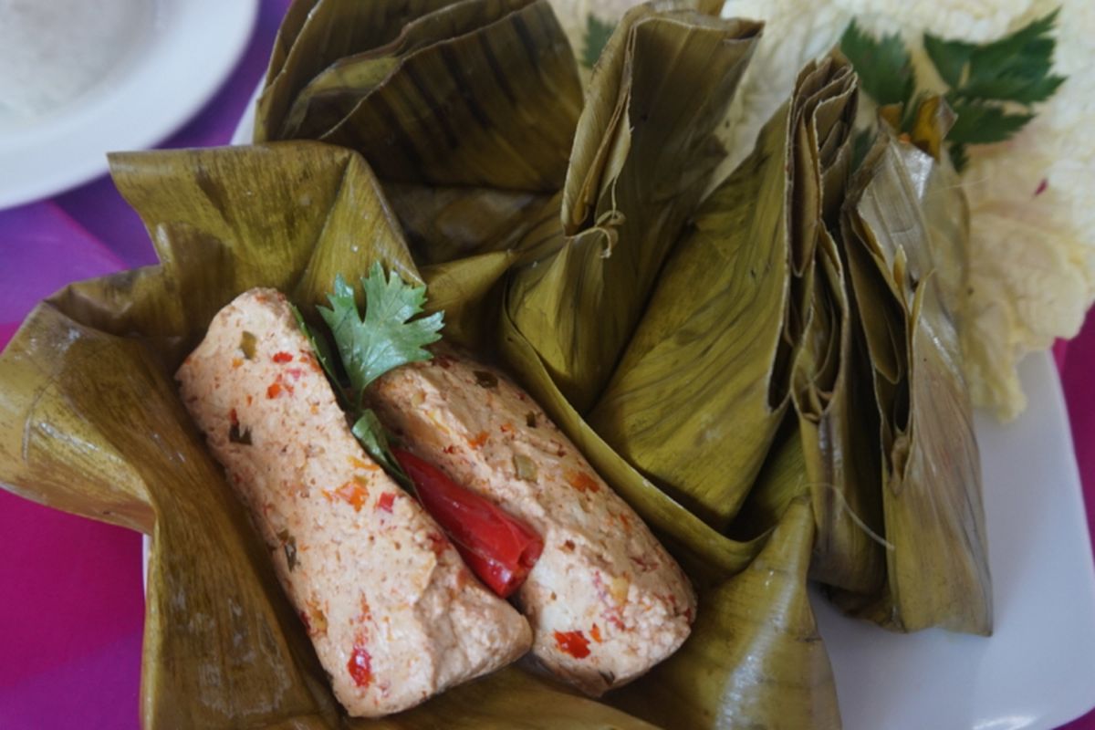 resep pepes tahu, bumbu pepes, lauk sehat minim minyak, masakan tanpa goreng, Cara Bikin Pepes Tahu agar Tak Mudah Basi, Lauk Minim Minyak, Resep Pepes Tahu Sayuran, Cara Membuat Pepes Tahu Sayuran, Trik Agar Pepes Tahu Tidak Mudah Basi, Tips Penyimpanan Pepes Tahu