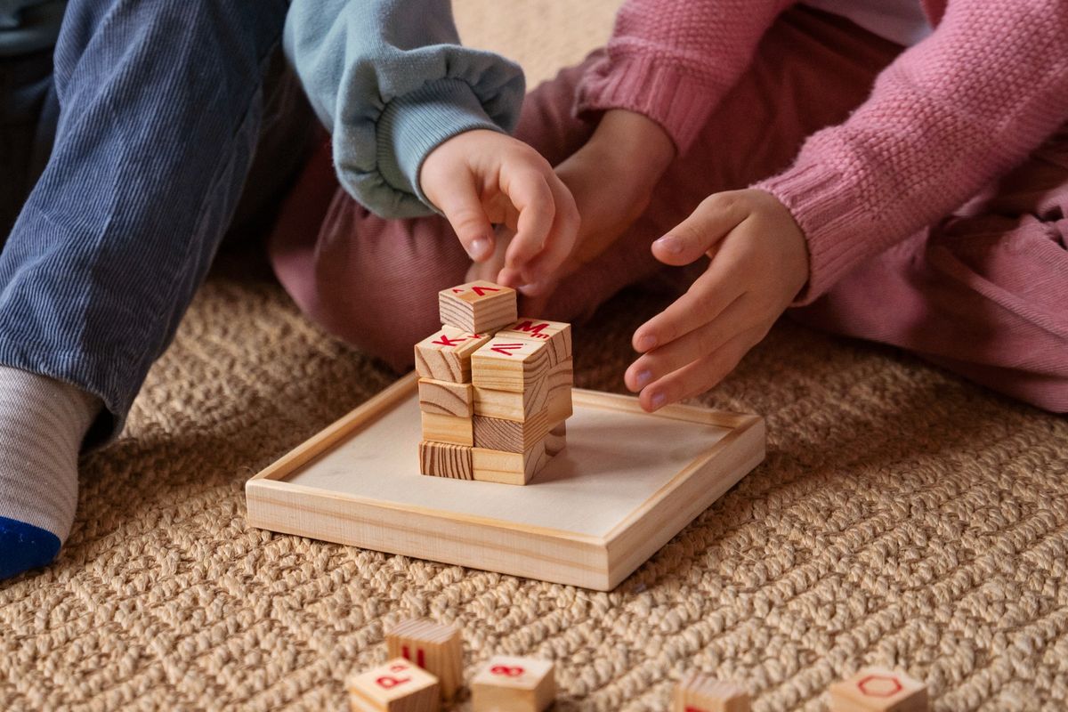 Board game, ADHD, board game, ADHD pada anak, ADHD adalah, Board Game, main board game, manfaat board game, manfaat main board game, anak bermain board game, Board Game Bantu Kurangi Gejala ADHD Anak, Ini Penjelasan Dokter