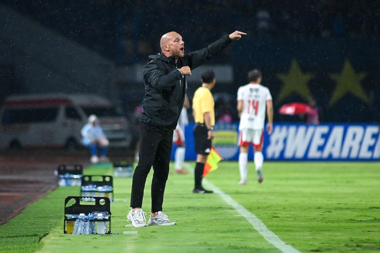 Bali United, Johnny Jansen, Jadwal Bali United vs PSM, Sama-sama Diuji Waktu Singkat