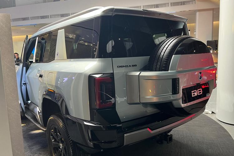 Denza, Denza B8, SUV Mewah Denza B8 Tampil Perdana di Jakarta, Mau Masuk Indonesia?
