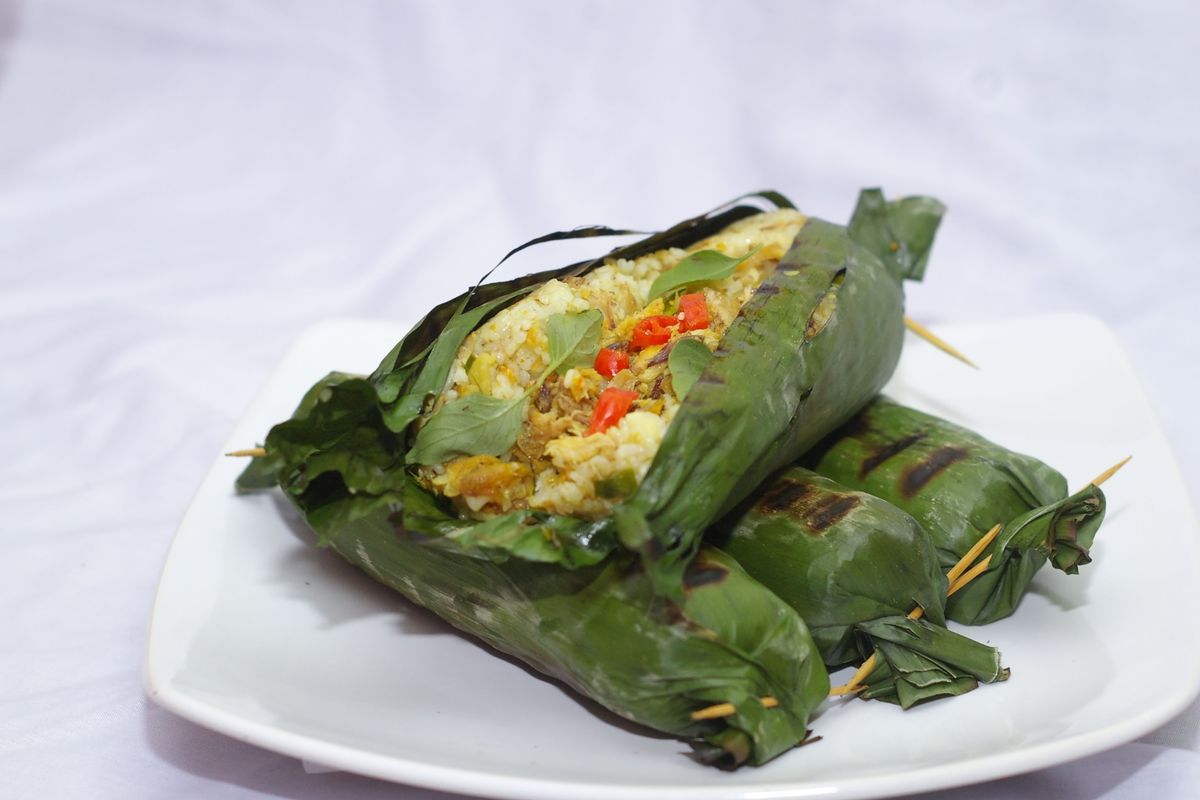 kemangi, nasi bakar, nasi bakar ayam suwir, resep nasi bakar ayam suwir, cara membuat nasi bakar ayam suwir, Resep Nasi Bakar Ayam Suwir Kemangi, Gurih dan Bumbu Meresap