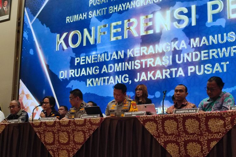 Reno Syahputradewo, Muhammad Farhan Hamid, kebakaran kwitang, Demo 29 Agustus, kerangka di kwitang, kerangka manusia di kwitang, Pilu Reno dan Farhan, Hilang Sejak Demo 29 Agustus, Ditemukan Tinggal Kerangka di Kwitang, Reno dan Farhan Ditemukan Setelah Dua Bulan Hilang, Jejak Terakhir Reno dan Farhan, Desakan KontraS dan YLBHI: Dugaan Penghilangan Paksa, Reaksi Polisi dan Pemerintah atas Hilangnya Reno dan Farhan, Simbol Luka Demokrasi