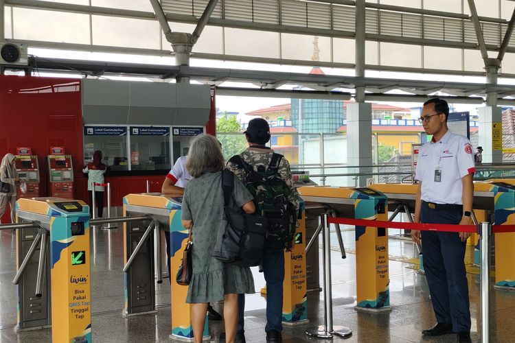 Stasiun Jatinegara, Jangan Bingung! Begini Alur Naik Kereta Api di Stasiun Jatinegara