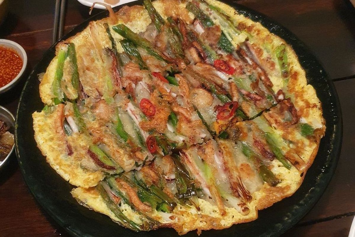 pancake daun bawang, pajeon Korea, pancake Korea, resep pajeon Korea, Sering Muncul di Drakor, Begini Cara Bikin Pajeon Korea, Pancake Daun Bawang dengan Bahan Simpel