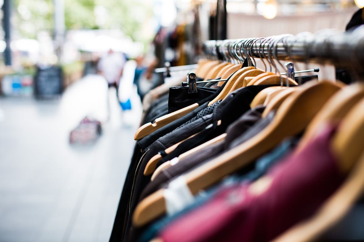 Biaya Hidup di Kota Makin Tinggi, Jangan Paksa Beli Baju Baru demi Gengsi