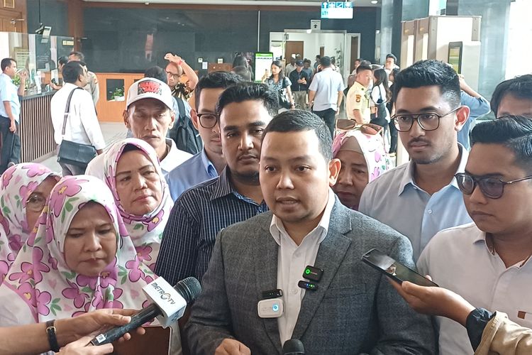 Tom Lembong, kerugian negara, Mahfud MD, kasus tom lembong, vonis tom lembong, Vonis 4,5 Tahun Tom Lembong Disorot, Mahfud MD hingga Kuasa Hukum Pertanyakan Hitungan Hakim, Kuasa Hukum: Audit BPKP Dikesampingkan, Hakim Hitung Kerugian Sendiri, Mahfud MD: Tak Ada Mens Rea, Tak Bisa Dipidana, Tom Lembong Hanya Jalankan Perintah dari Atasan, Kritik Terhadap Perhitungan Hakim, Tom Lembong Ajukan Banding