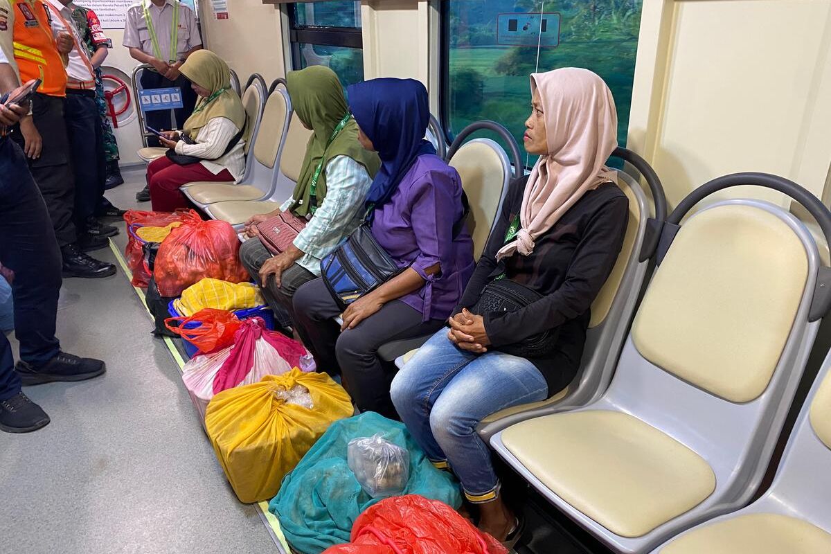 Kereta Khusus Petani-Pedagang, jadwal Kereta Petani-Pedagang, kereta petani dan pedagang, jadwal kereta khusus petani-pedagang, jadwal keberangkatan kereta petani-pedagang, jadwal kereta petani-pedagang, Jadwal Kereta Khusus Petani-Pedagang yang Beroperasi Mulai Hari Ini