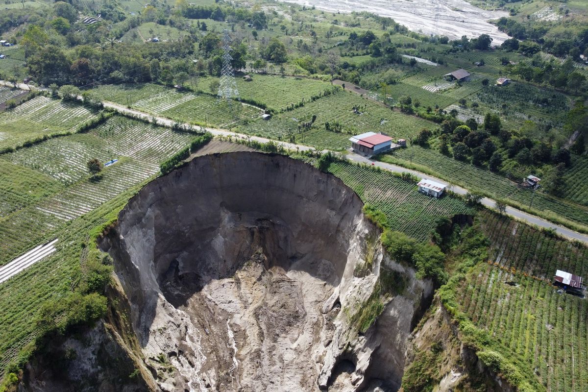Aceh Tengah, lubang raksasa, Lubang Raksasa Mirip Sinkhole Muncul di Aceh Tengah, Warga Sempat Direlokasi