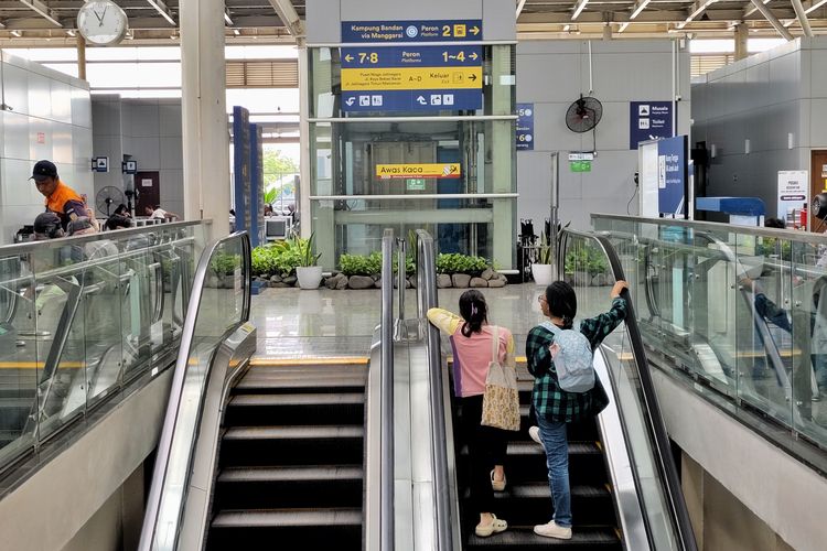Stasiun Jatinegara, Stasiun Lempuyangan, malam Tahun Baru 2026, Malam Tahun Baru 2026, Kereta Api Jarak Jauh Berhenti di Stasiun Jatinegara dan Lempuyangan