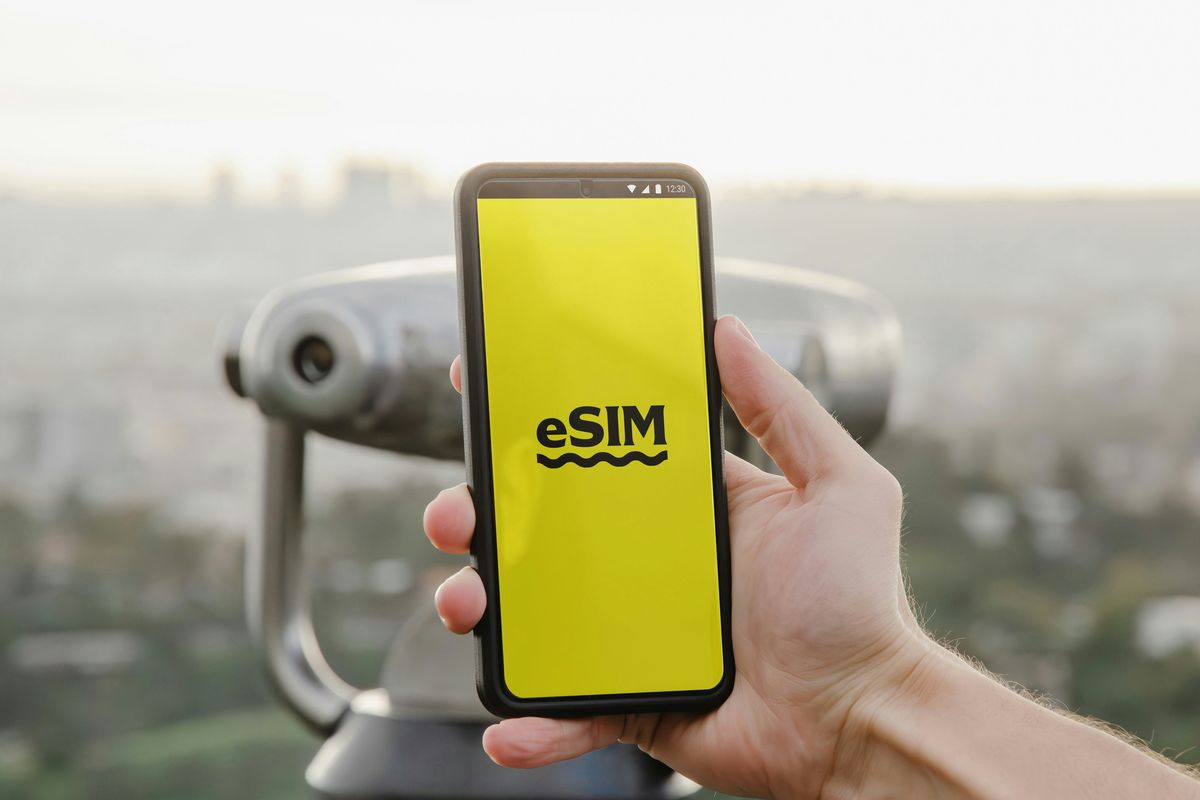 eSIM, kekurangan eSIM, kelebihan dan kekurangan eSIM, apa kelebihan dan kekurangan eSIM, Apa itu eSIM, apa itu eSIM, Apa bedanya eSIM dan kartu SIM, perbedaan eSIM dan kartu SIM, kelebihan esim, Kekurangan eSIM, Kelebihan dan kekurangan eSIM, Kelebihan dan Kekurangan eSIM Dibanding Kartu SIM Biasa