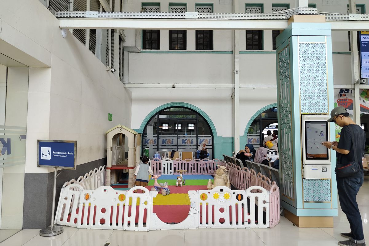 Stasiun Pasar Senen, Area Bermain Anak di Stasiun Pasar Senen, Ada di Mana?