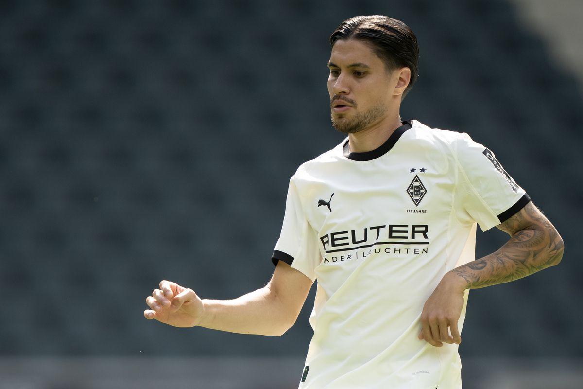 Bayern Muenchen, Kevin Diks, Rating Kevin Diks Usai Laga Bayern Muenchen Vs Borussia M'Gladbach 4-1