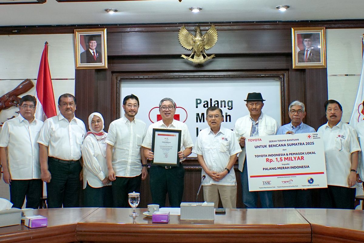 TMMIN, Toyota, TMMIN Salurkan Bantuan Korban Bencana di Sumatera Lewat PMI