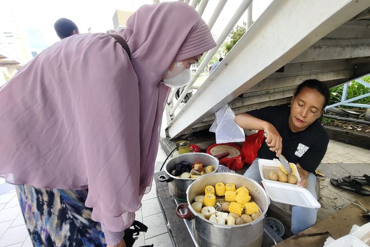 pisang kukus menghitam, tips mengukus pisang agar tidak hitam, cara mengukus pisang agar tidak hitam, cara mengukus pisang kepok agar tidak hitam, pisang kukus berapa menit, Tips Kukus Pisang Supaya Tidak Menghitam, Jangan Skip Step Ini