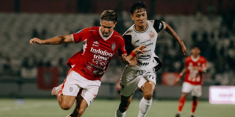 Persija Jakarta, Shayne Pattynama, Dony Tri Pamungkas, Persija, Persaingan Bek Kiri Persija, Shayne Pattynama Puji Kualitas Dony Tri Pamungkas