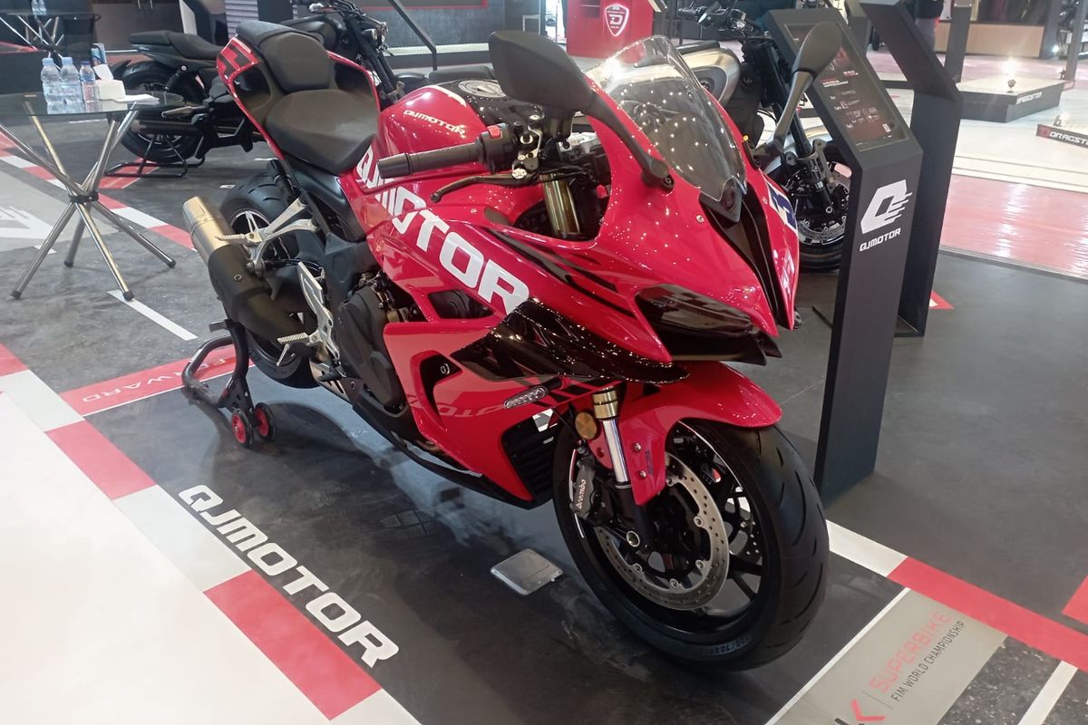 QJMotor, super sport, Motor Super Sport QJMotor SRK 800 RR Sepi Peminat
