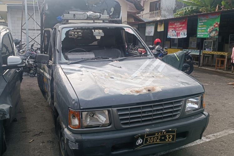 Polisi, driver ShopeeFood, Polresta Sleman, polisi, perusakan mobil patroli, aksi solidaritas, Aksi solidaritas, driver shopeefood, polresta sleman, Polisi Tetapkan 3 Tersangka dalam Insiden Driver ShopeeFood Sleman, Apa Saja Perannya?