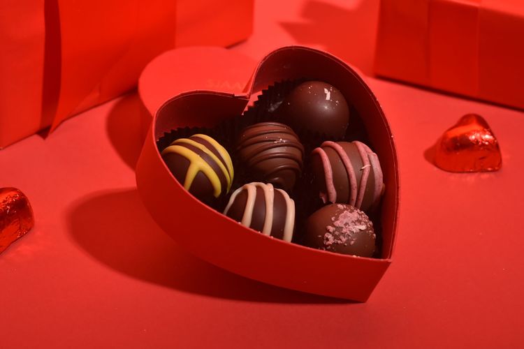 Hampers Lebaran unik, Hampers Lebaran 2025, hampers lebaran sederhana, tips mengirim hampers, makanan yang kurang cocok jadi hampers, 3 Makanan yang Sebaiknya Tak Dijadikan Hampers Lebaran