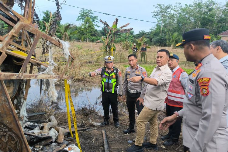 bus ALS, izin, memalsukan, kelalaian, kecelakaan, nomor polisi, truk tangki, Temuan Kemenhub: Bus ALS yang Tabrak Truk Tangki Tak Berizin