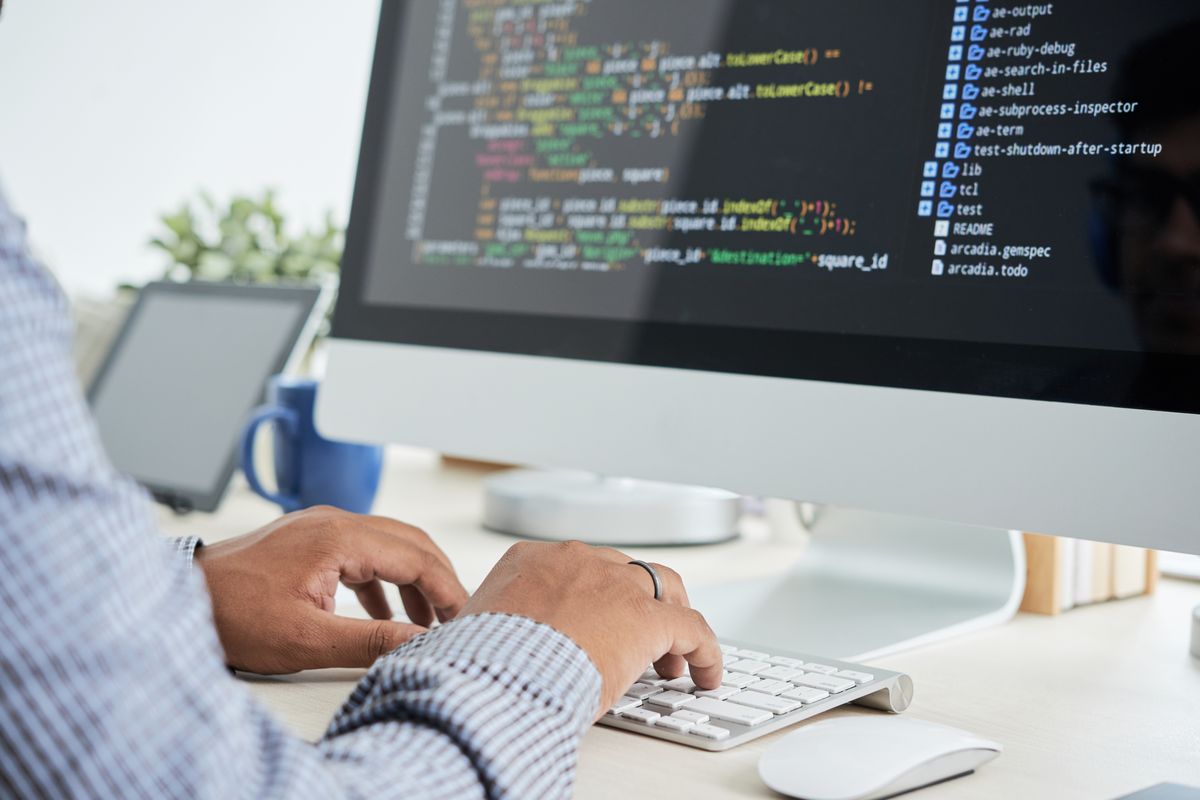 programmer, berpikir logis, berpikir komputasional, Computational thinking, Mengenal Berpikir Komputasional,  Cara Pikir ala Programmer, Dekomposisi (Decomposition), Pengenalan Pola (Pattern Recognition), Abstraksi (Abstraction), Pemikiran Algoritmik (Algorithmic Thinking)