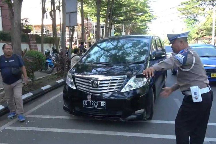 ETLE, tilang manual, Operasi Patuh, Operasi Patuh 2026, pelanggaran lalu lintas, Operasi Patuh 2026 Siap Digelar Pekan Depan, Polisi Bisa Tilang Manual