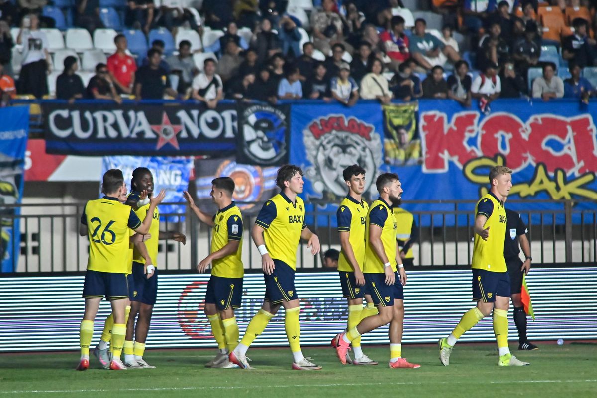 Oxford United, Piala Presiden 2025, Arema FC Vs Oxford United, Ole Romeny, ole romeny, Arema FC vs Oxford United, Skor Arema FC Vs Oxford United 0-3: Mati Lampu, Ole Cetak Gol Cantik, Lalu Cedera