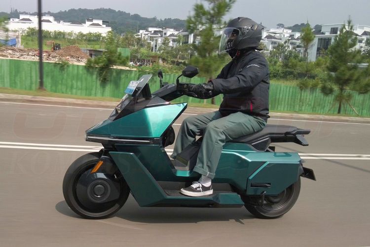 Motor listrik, Omo-X, motor, Impresi Perdana Jajal Motor Listrik Omoway Omo-X